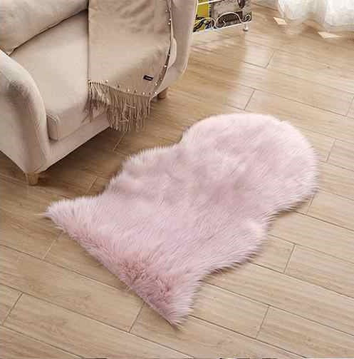 Eary Furry Rugs (2' x 3 ') - waseeh.com