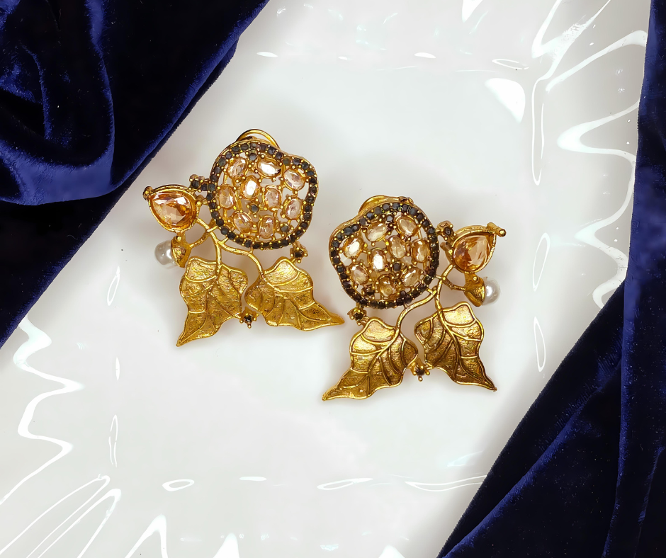 Verdant Golden Leaf Earrings (Goldish)