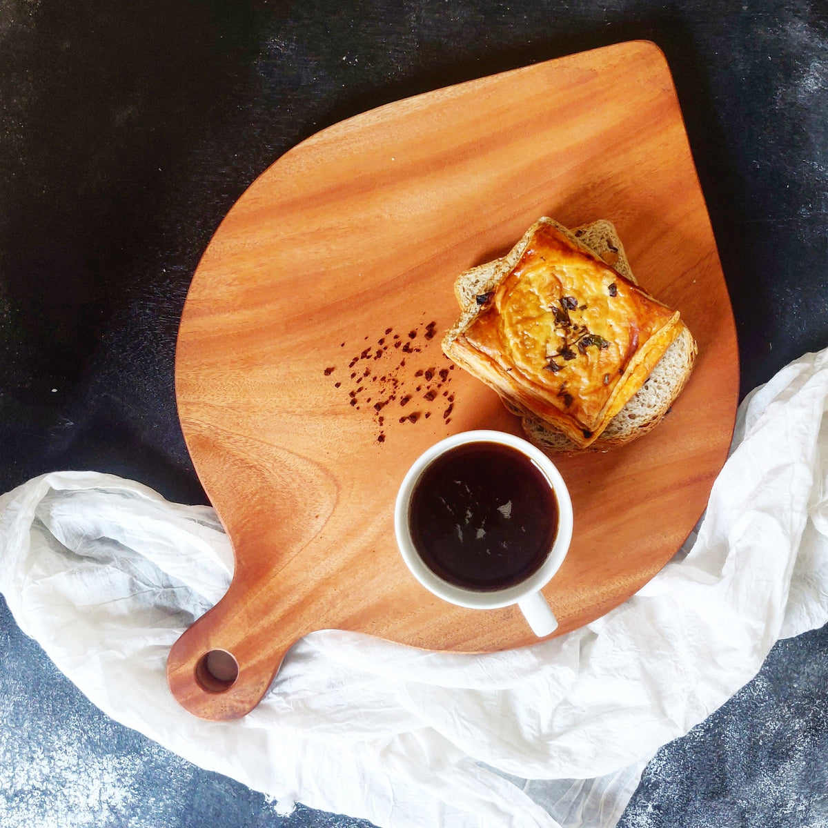 Leaf Neem Cheese Wooden Platter Tray - waseeh.com