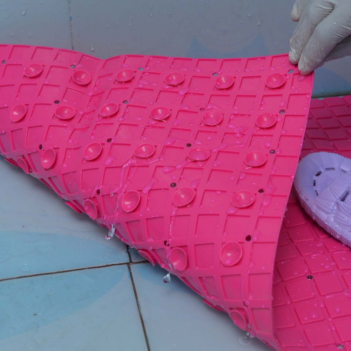 Anti-slip bathroom mat (Dotted Straight) - waseeh.com