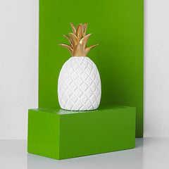 Snowy Pineapple Decor - waseeh.com