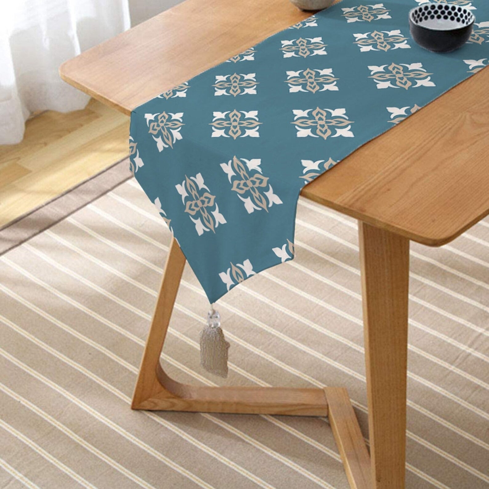 Lite Pace Nordic Dining Lounge Drawing Room Table Decor Runner - waseeh.com