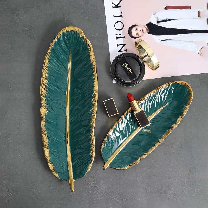 Nordic jewellery Feather Plate - waseeh.com